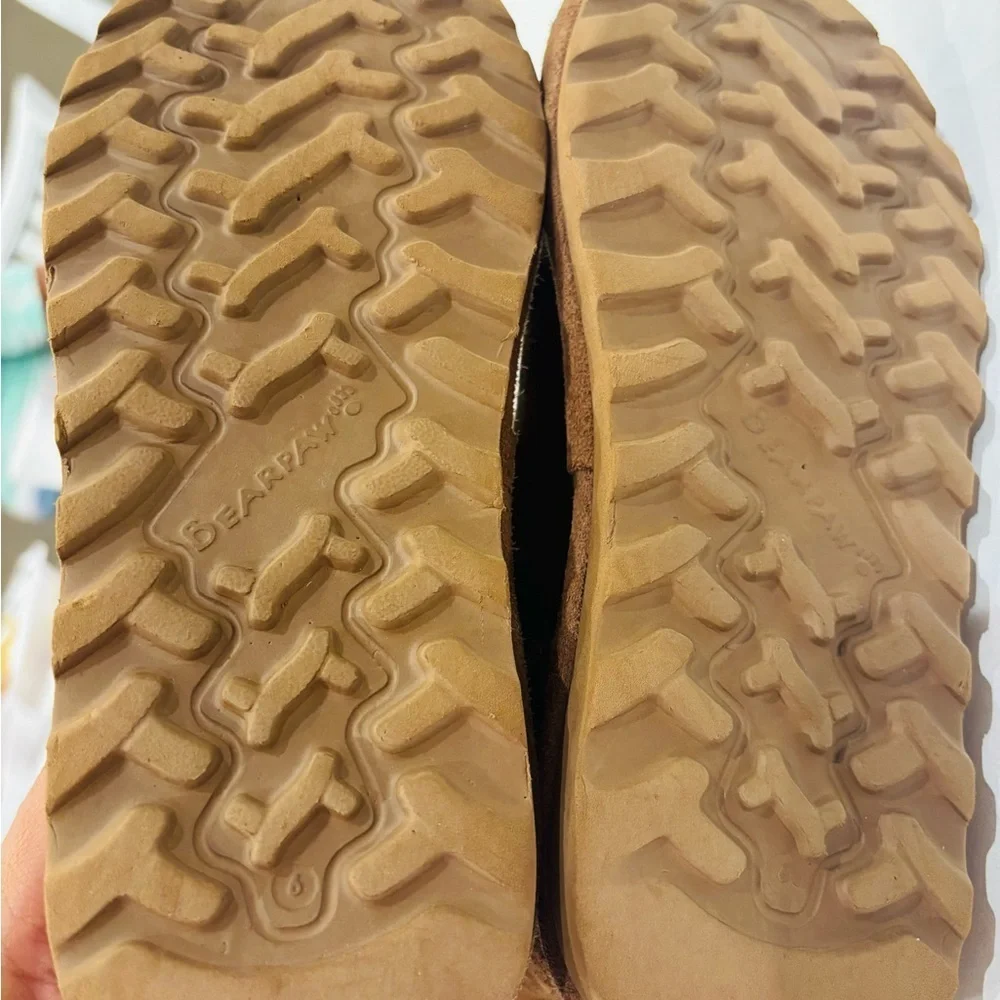 BearPaw Tan Suede Boots Girls size 6